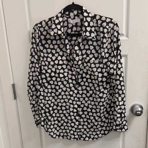 Equipment Femme Monochrome Heart Pattern Shirt 100% Silk Black And White - Picture 1 of 3